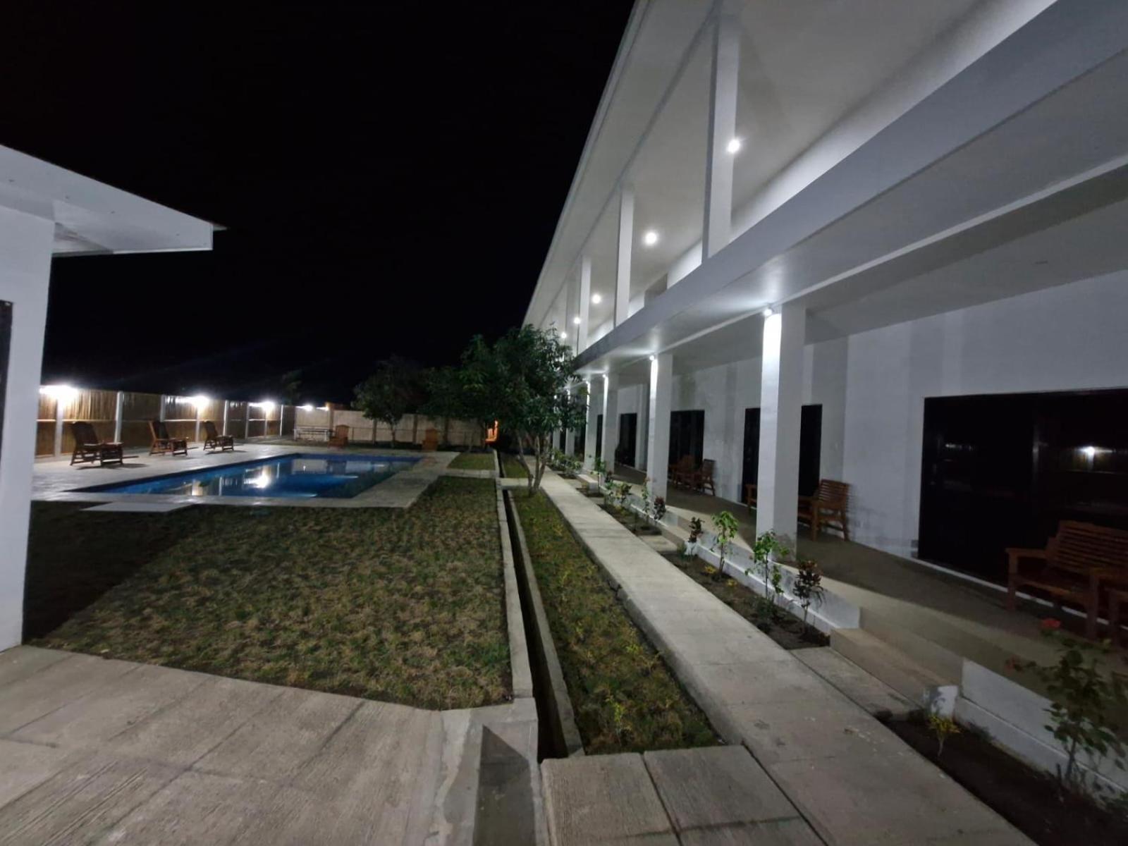 Satu Hati Hotel Ekas Exterior photo